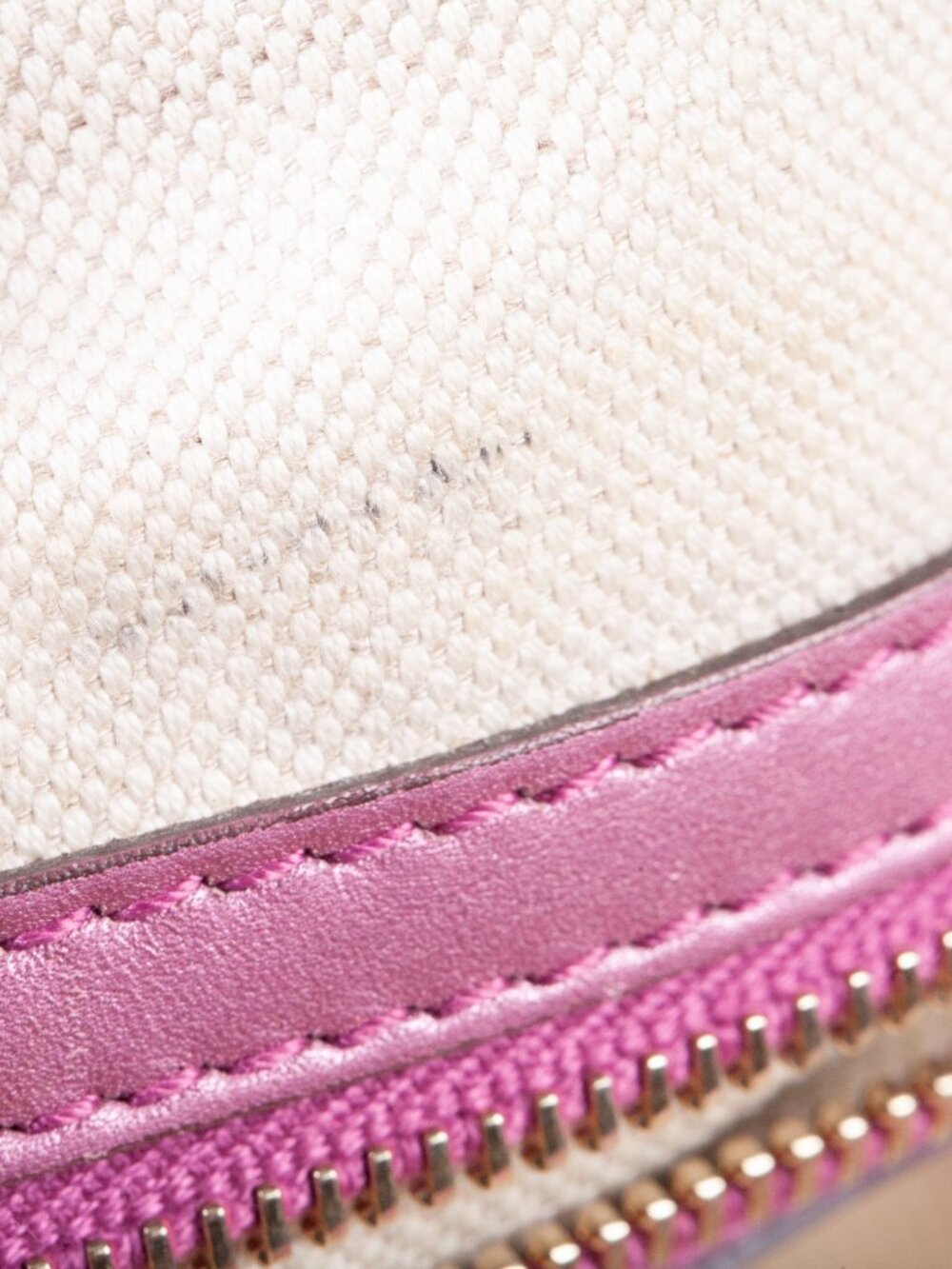 Authentic Gucci GG Canvas Heart Brit Tote Bag - Picture 12 of 16